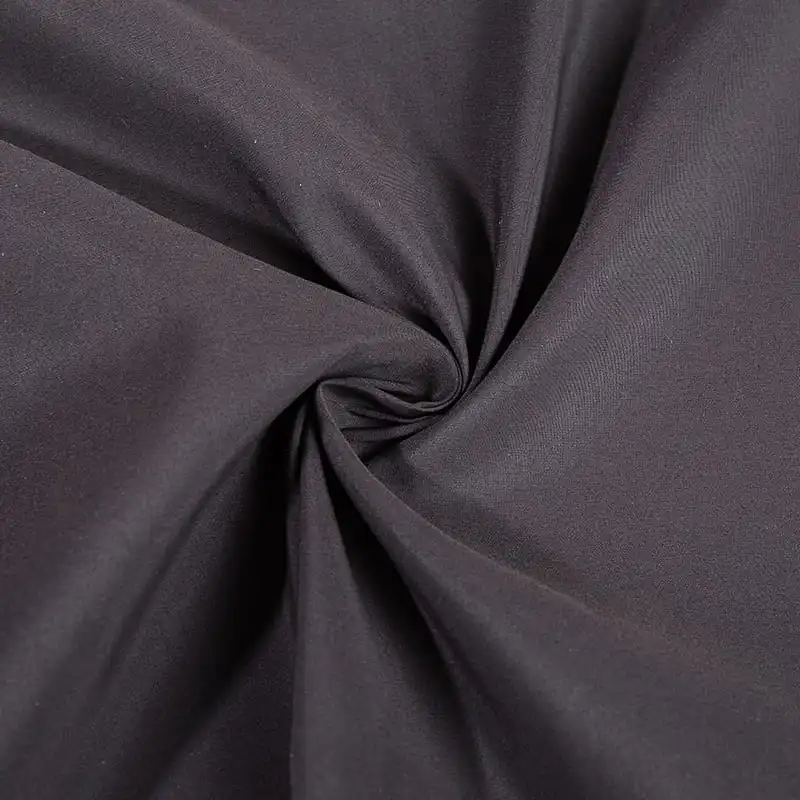 Tissu en polyester interliné: la combinaison parfaite des avantages et de la facilité de traitement