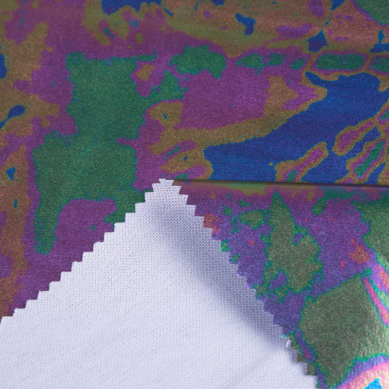 Avec le renforcement de la tendance de la consommation verte, le tissu composite de sergé en polyester personnalisé peut-il répondre à la demande du marché pour les produits respectueux de l'environnement?
